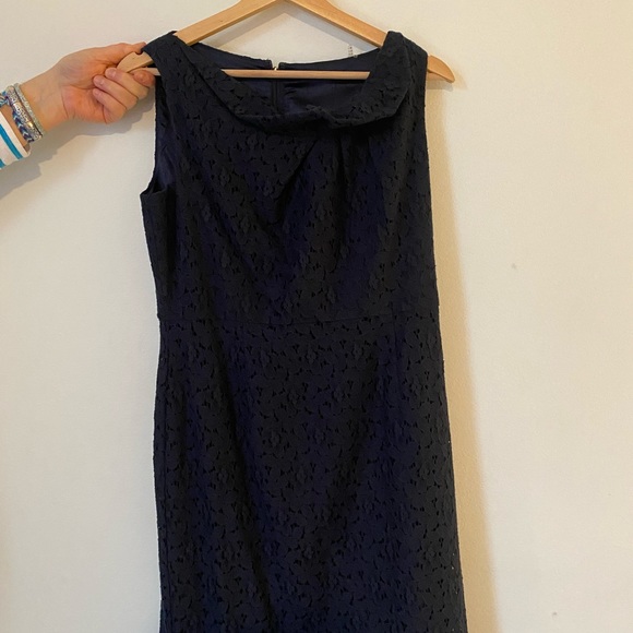 Beautiful Midnight Blue lace Tahari cocktail dress. NWT. - Picture 6 of 7